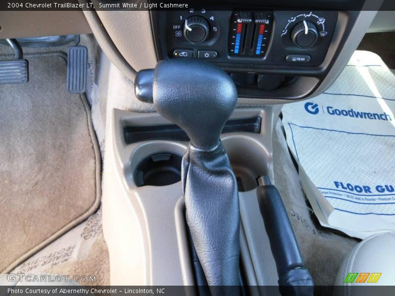 Summit White / Light Cashmere 2004 Chevrolet TrailBlazer LT