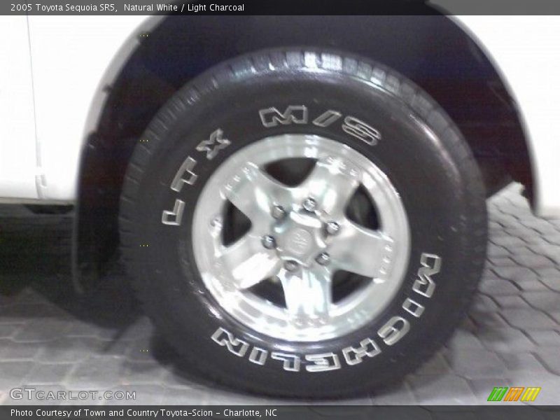Natural White / Light Charcoal 2005 Toyota Sequoia SR5