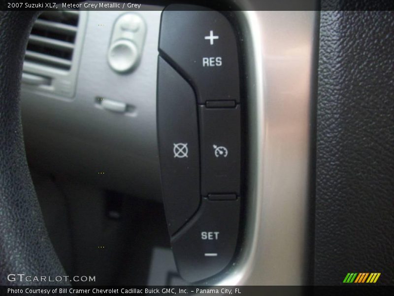 Meteor Grey Metallic / Grey 2007 Suzuki XL7