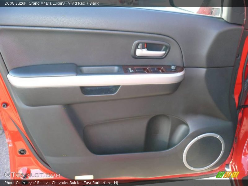 Vivid Red / Black 2008 Suzuki Grand Vitara Luxury
