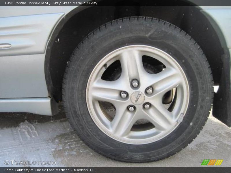 Gray Green Metallic / Gray 1996 Pontiac Bonneville SE