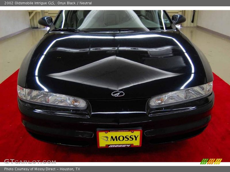 Onyx Black / Neutral 2002 Oldsmobile Intrigue GLS