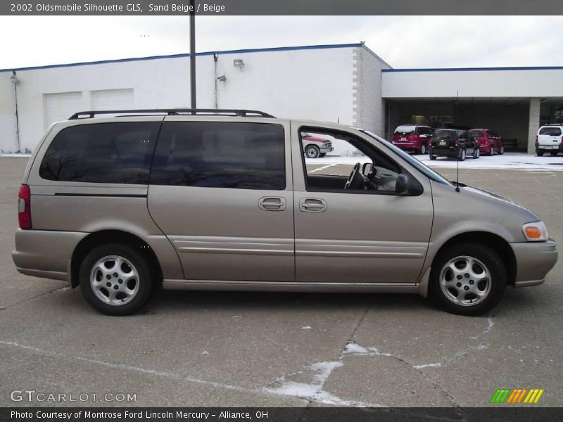 Sand Beige / Beige 2002 Oldsmobile Silhouette GLS