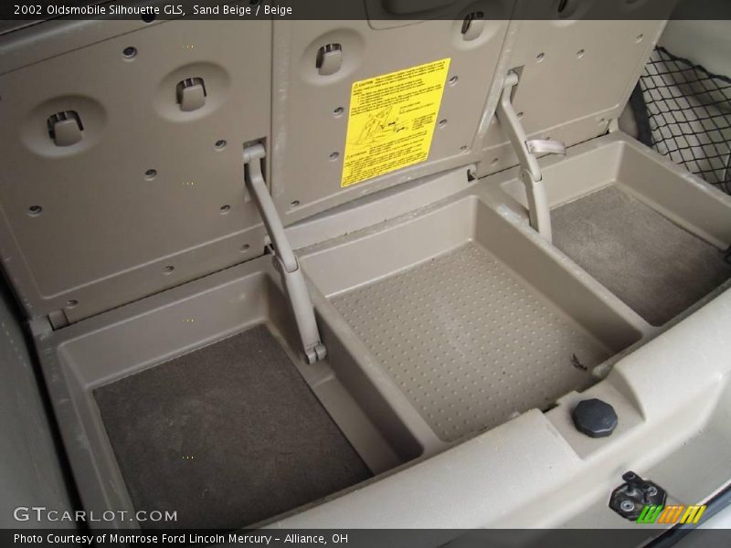 Sand Beige / Beige 2002 Oldsmobile Silhouette GLS