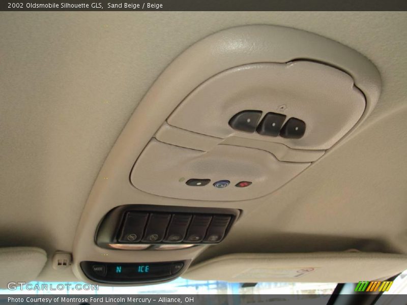 Sand Beige / Beige 2002 Oldsmobile Silhouette GLS