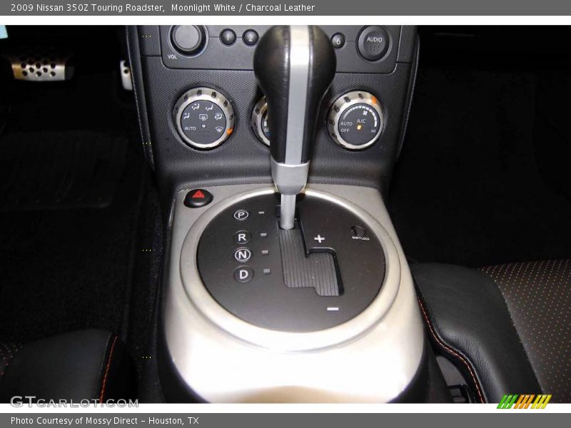 Moonlight White / Charcoal Leather 2009 Nissan 350Z Touring Roadster