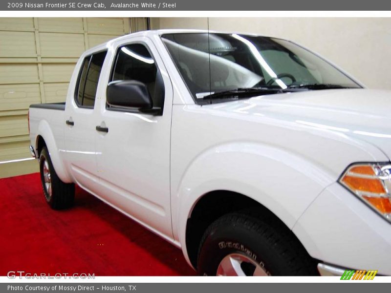 Avalanche White / Steel 2009 Nissan Frontier SE Crew Cab