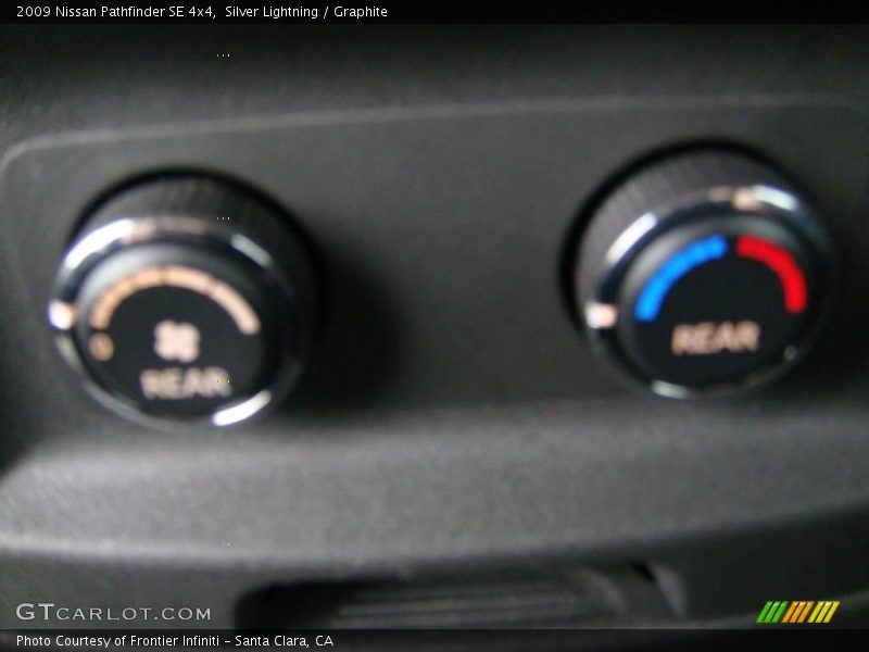 Silver Lightning / Graphite 2009 Nissan Pathfinder SE 4x4