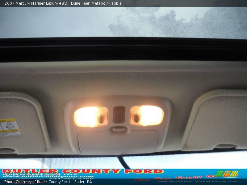Dune Pearl Metallic / Pebble 2007 Mercury Mariner Luxury 4WD