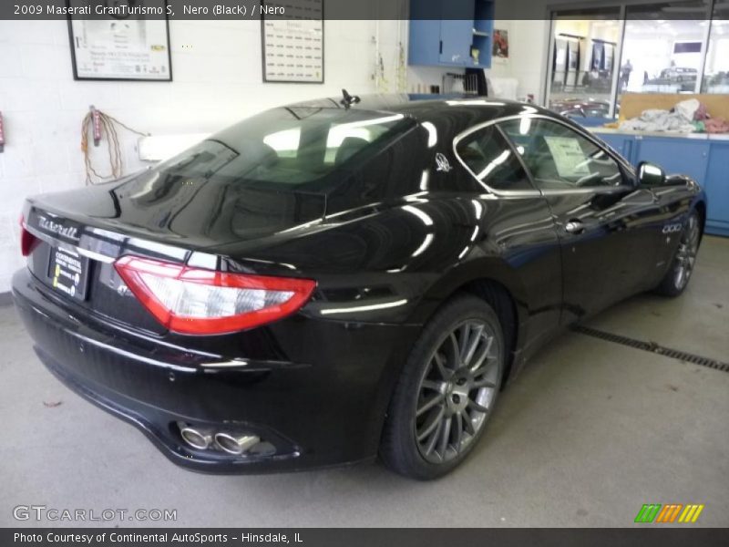 Nero (Black) / Nero 2009 Maserati GranTurismo S