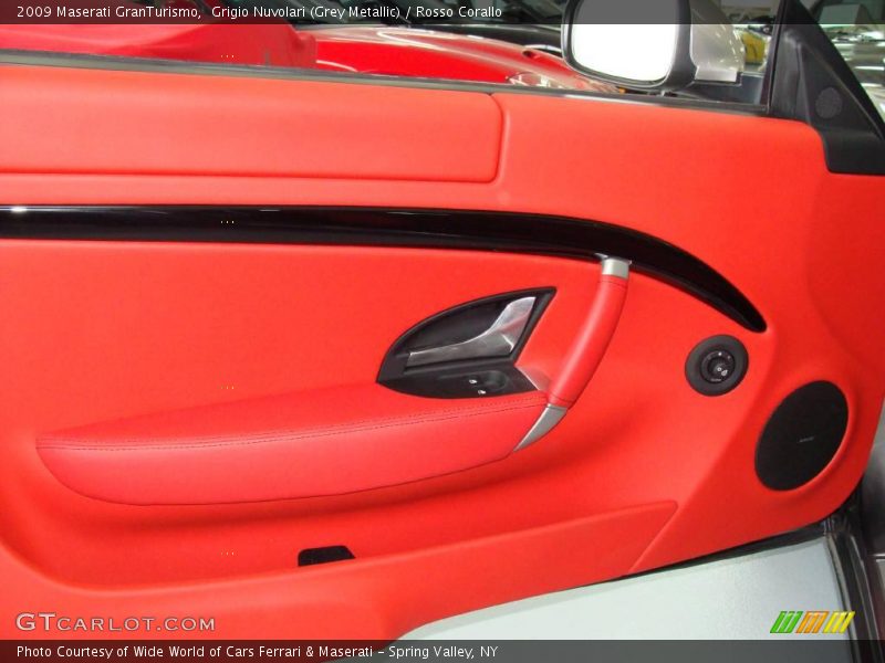 Door Panel of 2009 GranTurismo 