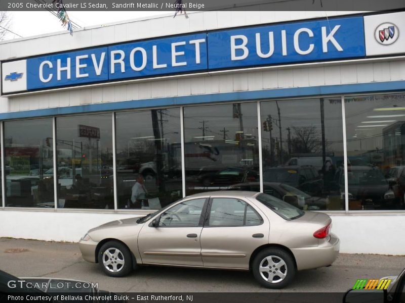 Sandrift Metallic / Neutral Beige 2005 Chevrolet Cavalier LS Sedan