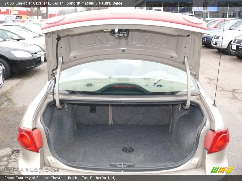 Sandrift Metallic / Neutral Beige 2005 Chevrolet Cavalier LS Sedan