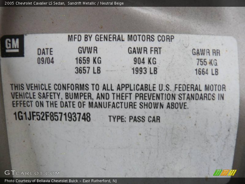 Sandrift Metallic / Neutral Beige 2005 Chevrolet Cavalier LS Sedan