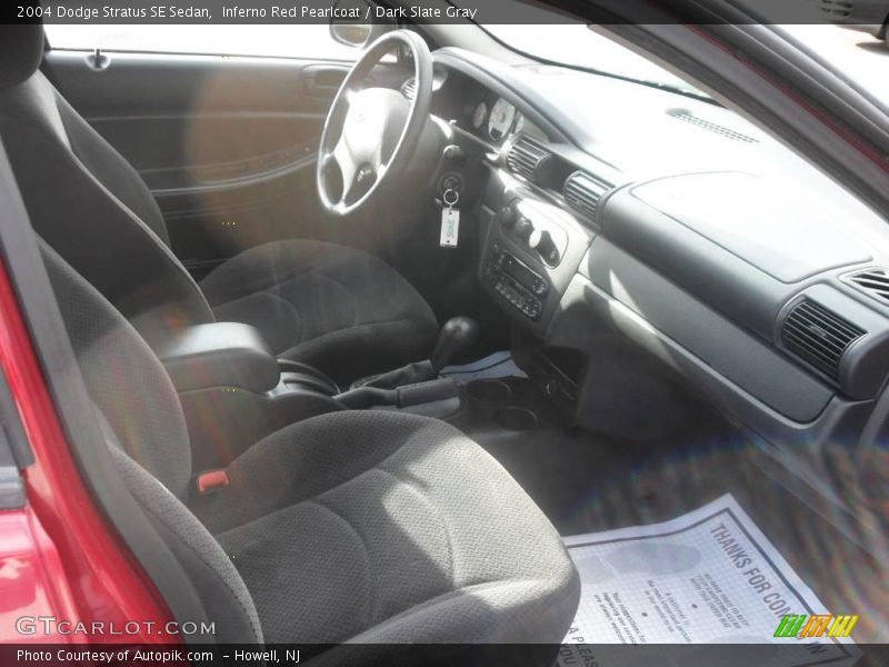 Inferno Red Pearlcoat / Dark Slate Gray 2004 Dodge Stratus SE Sedan