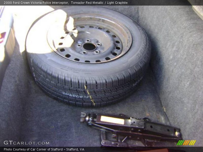 Toreador Red Metallic / Light Graphite 2000 Ford Crown Victoria Police Interceptor