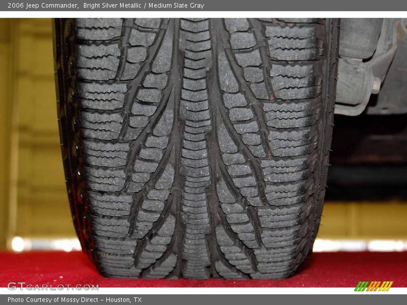 Bright Silver Metallic / Medium Slate Gray 2006 Jeep Commander