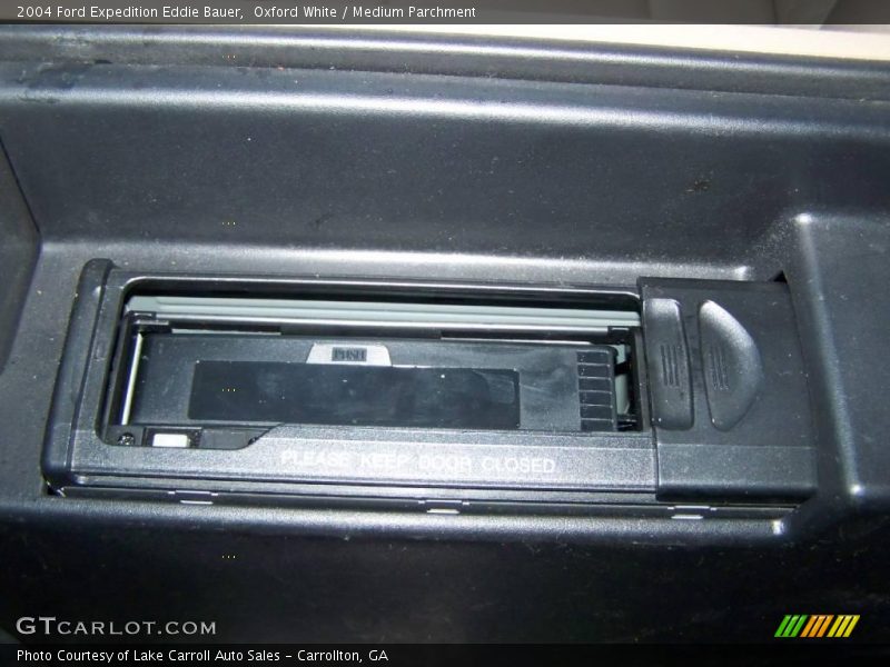 Oxford White / Medium Parchment 2004 Ford Expedition Eddie Bauer
