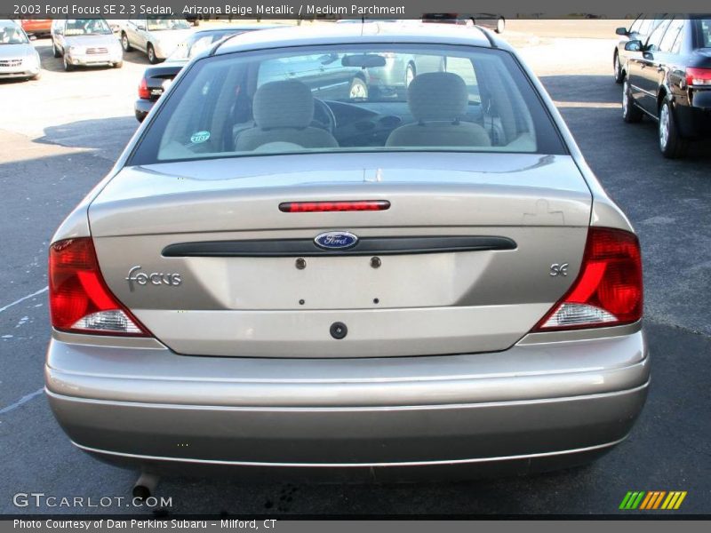 Arizona Beige Metallic / Medium Parchment 2003 Ford Focus SE 2.3 Sedan