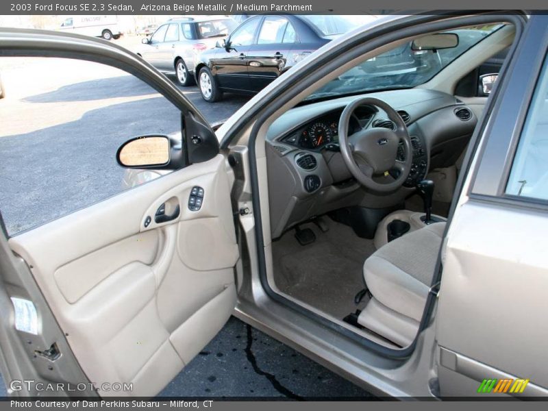 Arizona Beige Metallic / Medium Parchment 2003 Ford Focus SE 2.3 Sedan