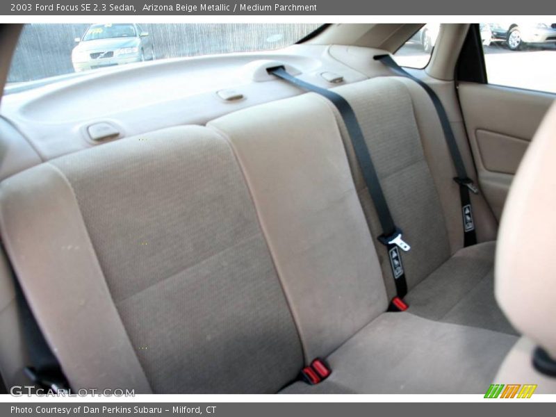 Arizona Beige Metallic / Medium Parchment 2003 Ford Focus SE 2.3 Sedan