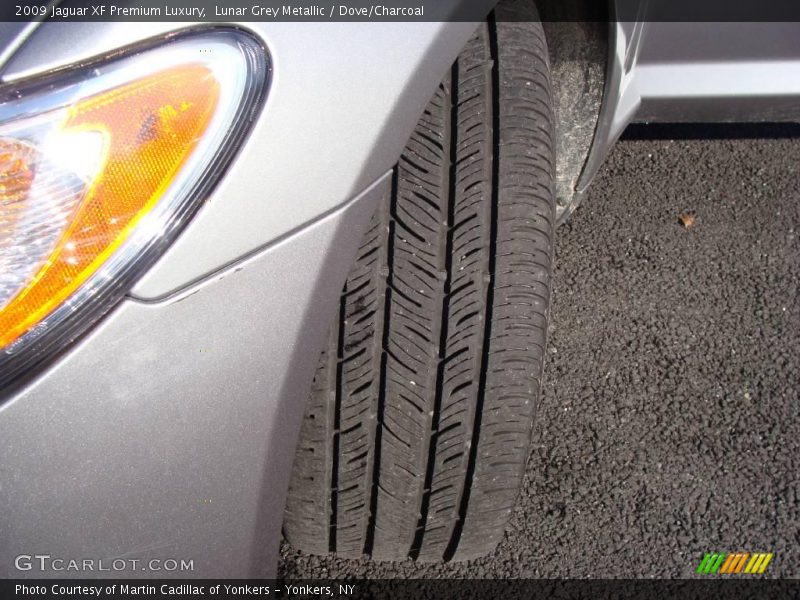 Lunar Grey Metallic / Dove/Charcoal 2009 Jaguar XF Premium Luxury