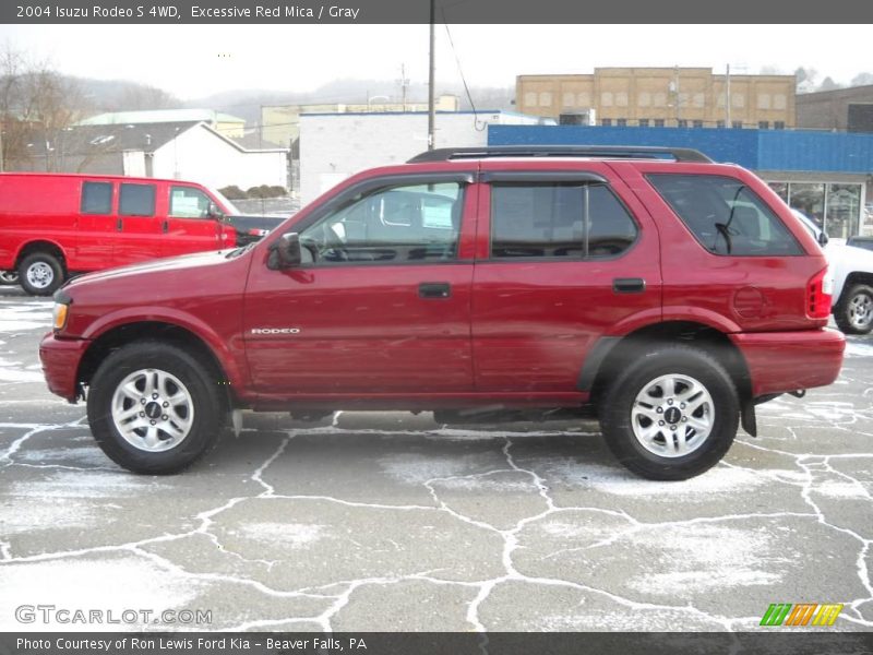 Excessive Red Mica / Gray 2004 Isuzu Rodeo S 4WD
