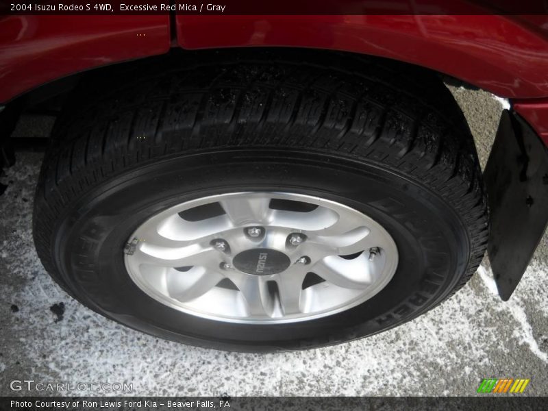 Excessive Red Mica / Gray 2004 Isuzu Rodeo S 4WD