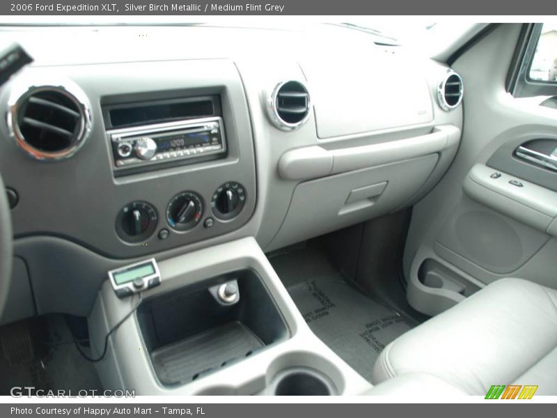 Silver Birch Metallic / Medium Flint Grey 2006 Ford Expedition XLT