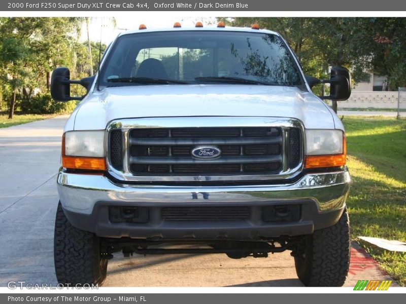 Oxford White / Dark Denim Blue 2000 Ford F250 Super Duty XLT Crew Cab 4x4