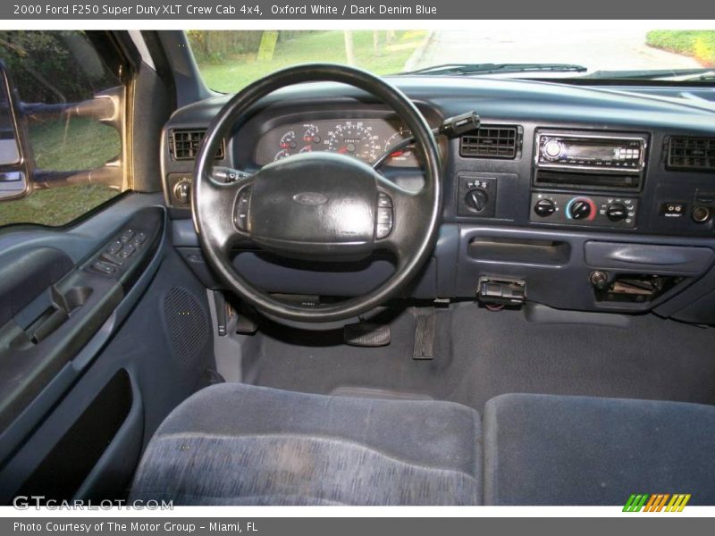 Oxford White / Dark Denim Blue 2000 Ford F250 Super Duty XLT Crew Cab 4x4