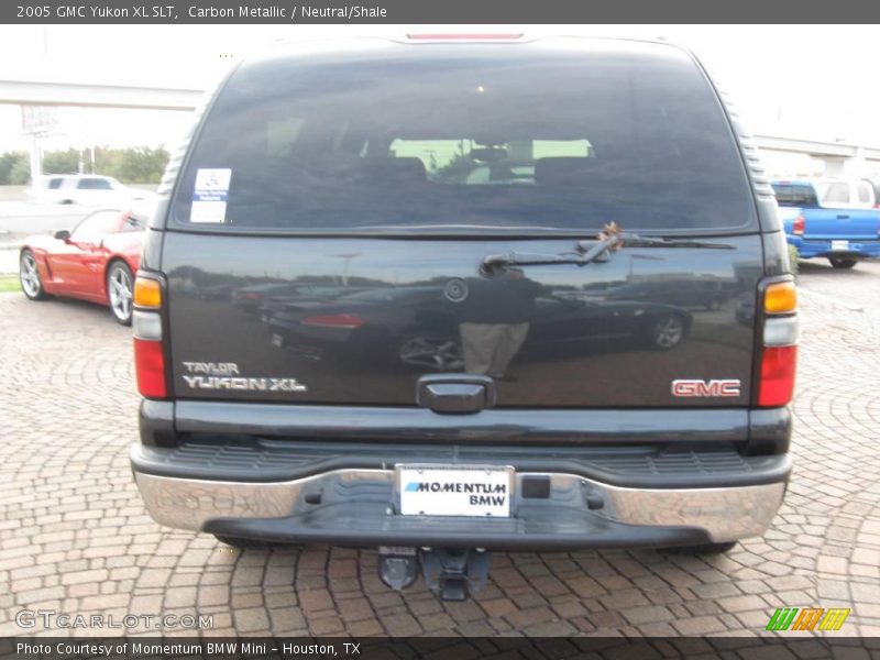 Carbon Metallic / Neutral/Shale 2005 GMC Yukon XL SLT