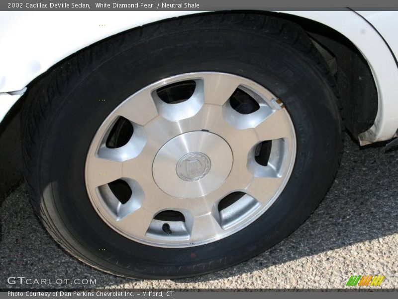 White Diamond Pearl / Neutral Shale 2002 Cadillac DeVille Sedan