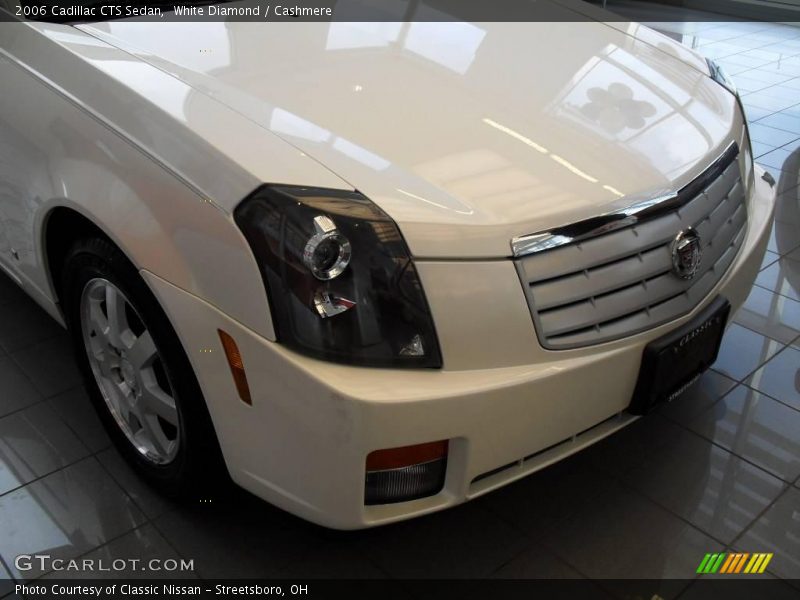 White Diamond / Cashmere 2006 Cadillac CTS Sedan