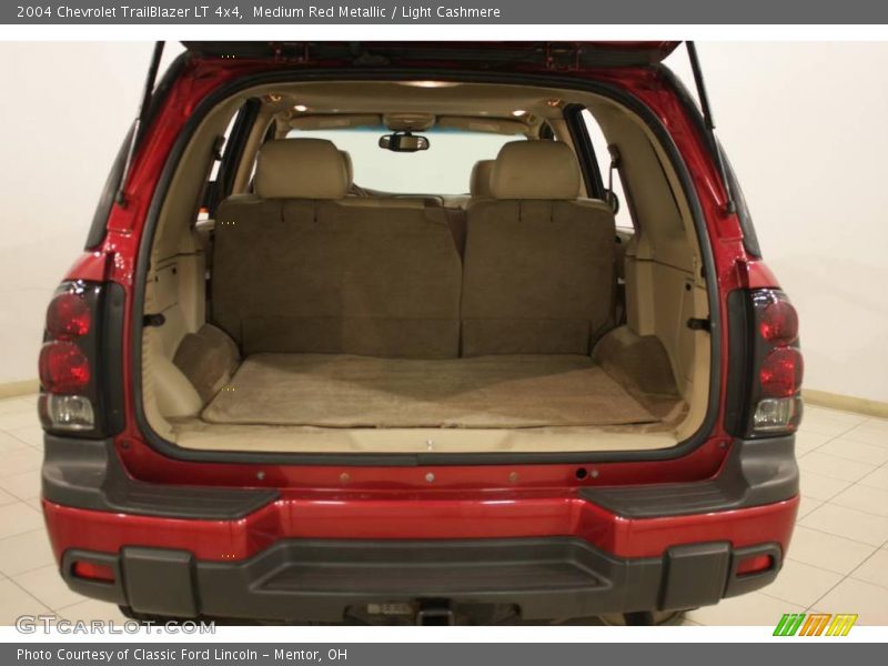 Medium Red Metallic / Light Cashmere 2004 Chevrolet TrailBlazer LT 4x4