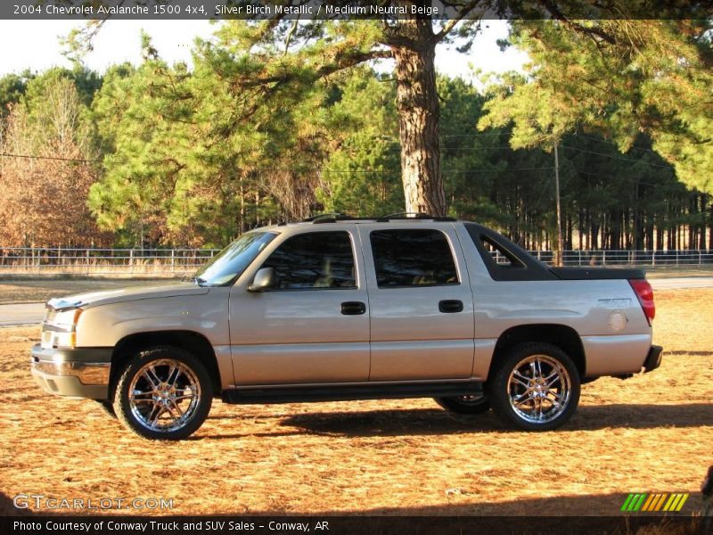 Silver Birch Metallic / Medium Neutral Beige 2004 Chevrolet Avalanche 1500 4x4