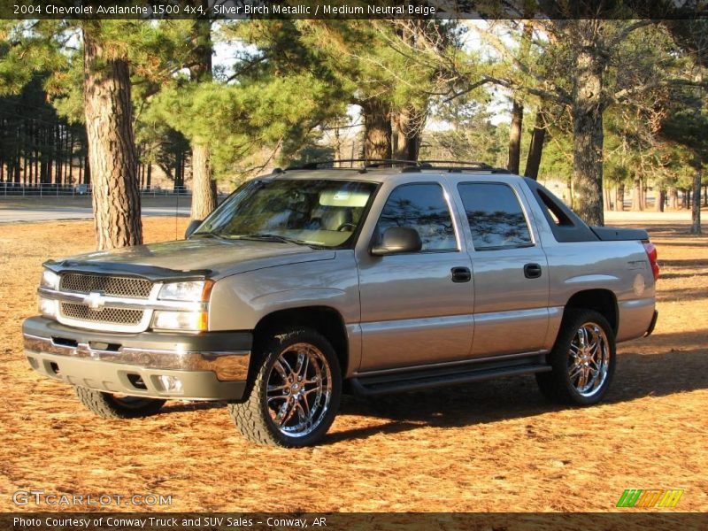 Silver Birch Metallic / Medium Neutral Beige 2004 Chevrolet Avalanche 1500 4x4