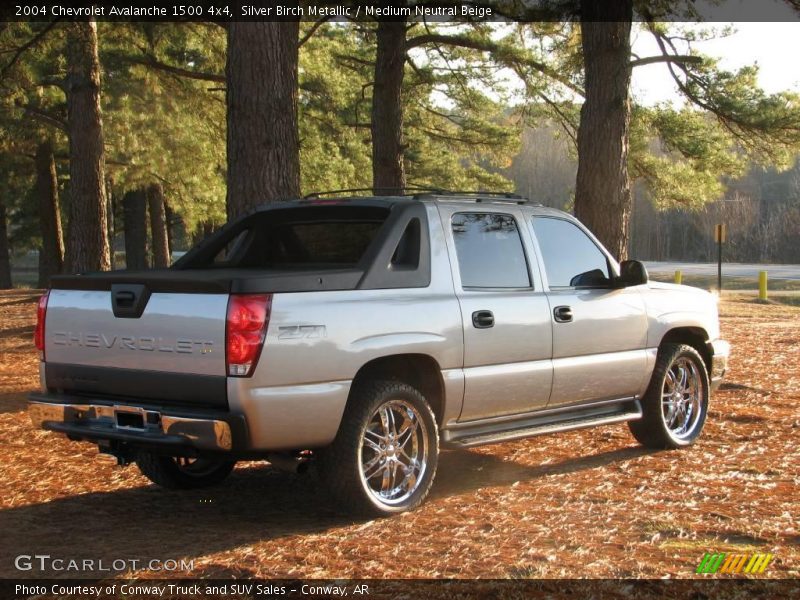 Silver Birch Metallic / Medium Neutral Beige 2004 Chevrolet Avalanche 1500 4x4