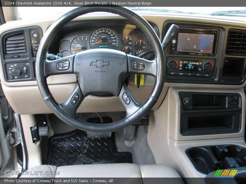 Silver Birch Metallic / Medium Neutral Beige 2004 Chevrolet Avalanche 1500 4x4