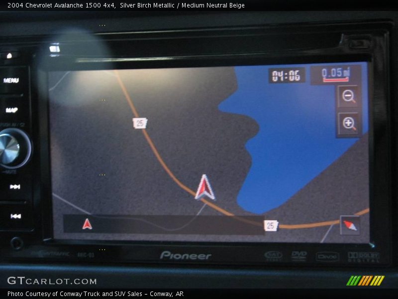 Silver Birch Metallic / Medium Neutral Beige 2004 Chevrolet Avalanche 1500 4x4
