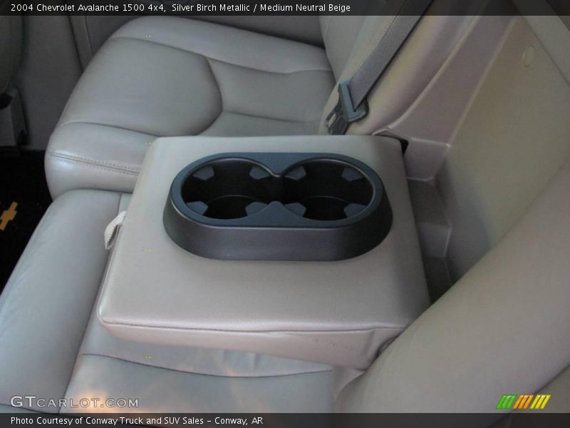 Silver Birch Metallic / Medium Neutral Beige 2004 Chevrolet Avalanche 1500 4x4
