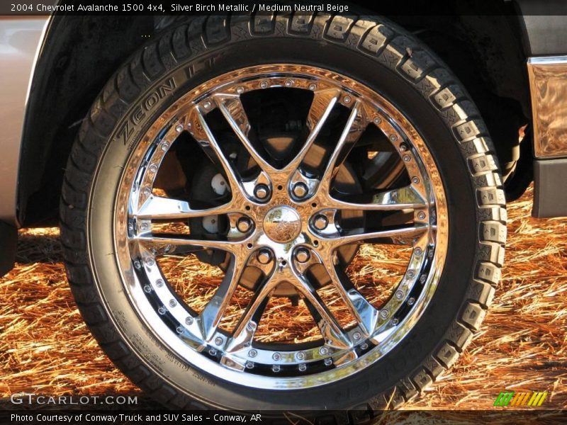 Silver Birch Metallic / Medium Neutral Beige 2004 Chevrolet Avalanche 1500 4x4