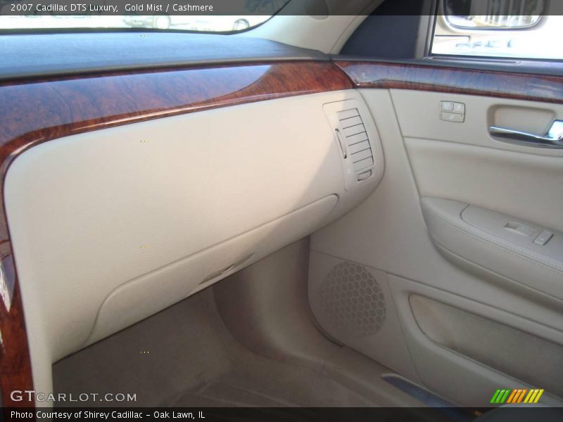 Gold Mist / Cashmere 2007 Cadillac DTS Luxury
