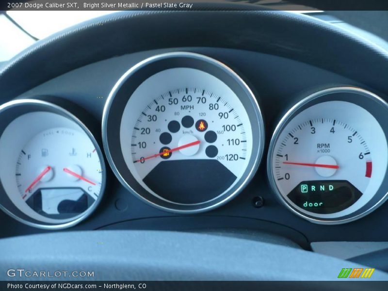 Bright Silver Metallic / Pastel Slate Gray 2007 Dodge Caliber SXT