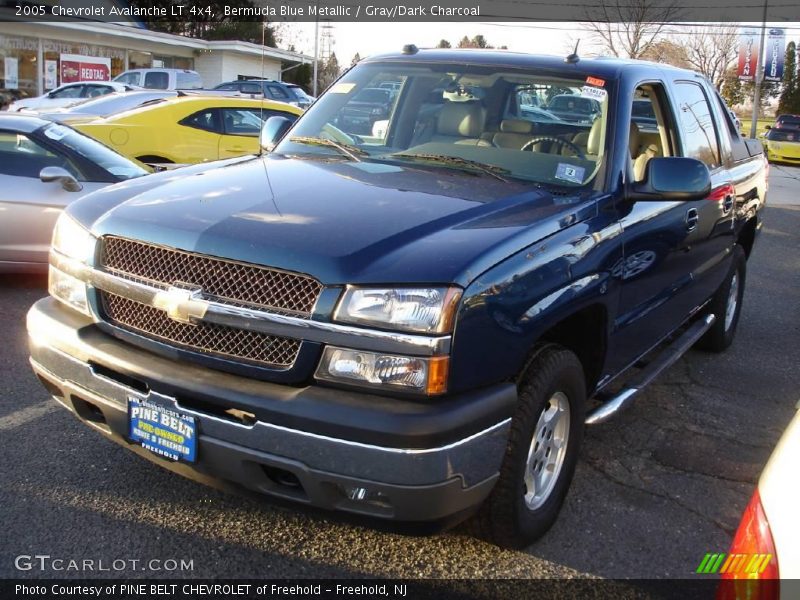 Bermuda Blue Metallic / Gray/Dark Charcoal 2005 Chevrolet Avalanche LT 4x4