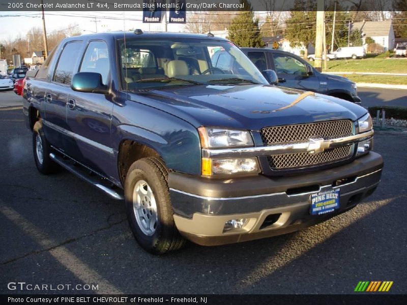 Bermuda Blue Metallic / Gray/Dark Charcoal 2005 Chevrolet Avalanche LT 4x4