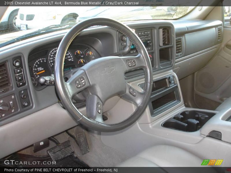 Bermuda Blue Metallic / Gray/Dark Charcoal 2005 Chevrolet Avalanche LT 4x4