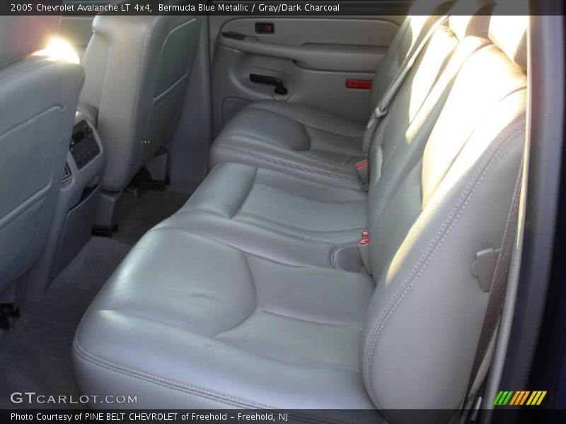 Bermuda Blue Metallic / Gray/Dark Charcoal 2005 Chevrolet Avalanche LT 4x4
