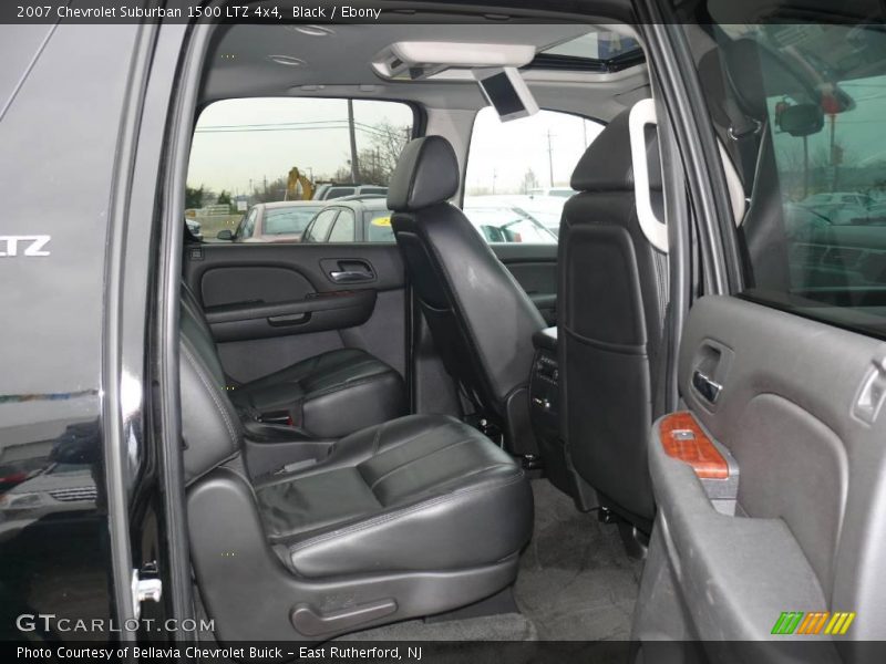 Black / Ebony 2007 Chevrolet Suburban 1500 LTZ 4x4