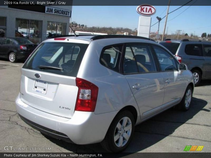 Bright Silver / Gray 2009 Kia Rondo LX